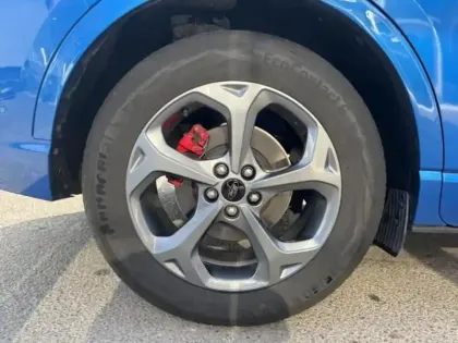 Photo 8 Ford Kuga  2.5 Duratec 180ch Hybrid FlexiFuel ST-Line X Powershift