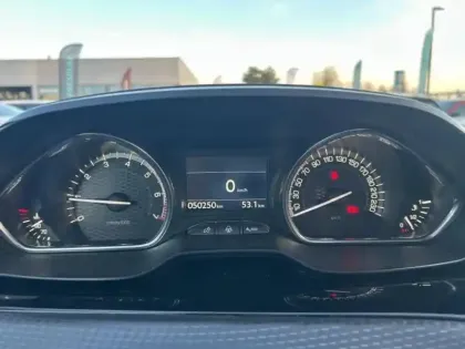 Photo 13 Peugeot 2008  1.2 PureTech 130ch E6.c GT Line S&S