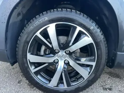 Photo 11 Peugeot 2008  1.2 PureTech 130ch E6.c GT Line S&S