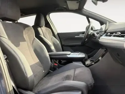 Photo 14 BMW Serie 2 Série 2 ActiveTourer 218d 150ch M Sport DKG7