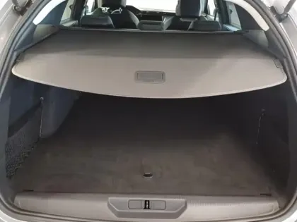 Photo 9 Peugeot 308  SW 1.5 BlueHDi 130ch S&S Allure EAT8