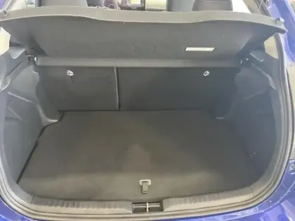 Photo 8 Toyota Yaris  116h France Business 5p + Programme "Beyond Zero Academy"