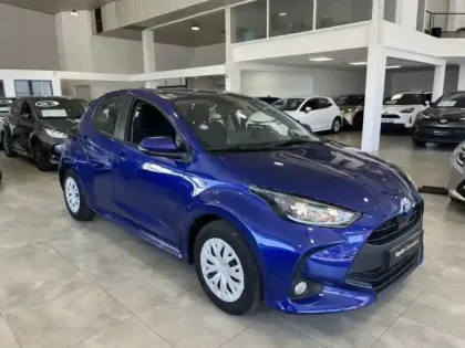 Photo 7 Toyota Yaris  116h France Business 5p + Programme "Beyond Zero Academy"