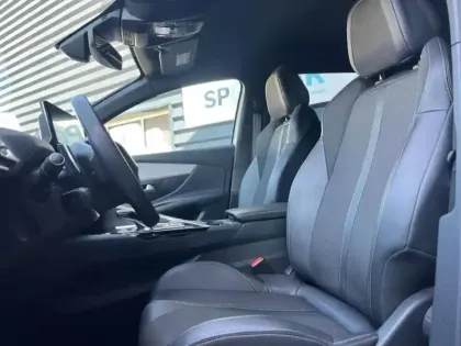 Photo 7 Peugeot 3008  1.2 PureTech 130ch S&S GT EAT8