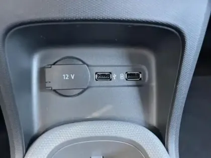 Photo 12 Leapmotor T03  Electric 95ch Design