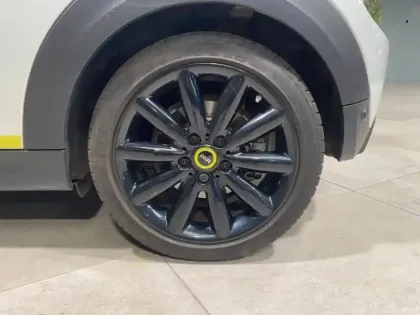 Photo 8 Mini Mini  Cooper SE 184ch Edition Greenwich BVA