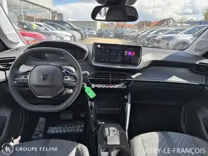 Photo 7 Peugeot 208  1.2 Hybrid 110ch Allure e-DCS6