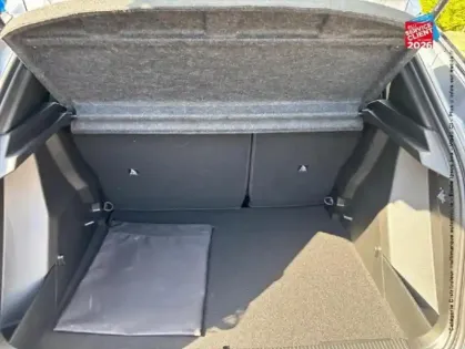 Photo 28 Peugeot 2008 Gén. II Ph2 Style 5