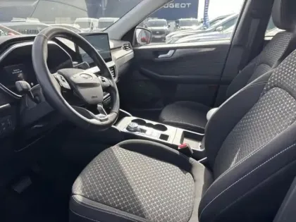 Photo 9 Ford Kuga  2.5 Duratec 180 ch Hybrid FlexiFuel Titanium Powershift