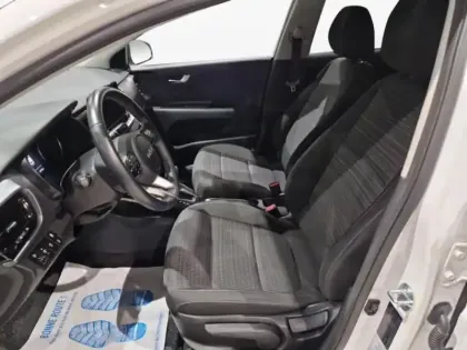 Photo 8 Kia Stonic  1.0 T-GDi 100ch Active DCT7