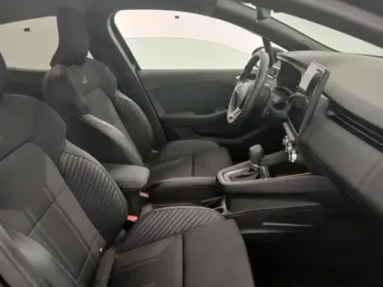 Photo 13 Renault Clio  1.6 E-Tech 145ch full hybrid esprit Alpine - 24