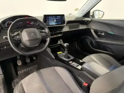 Photo 12 Peugeot 2008  1.5 BlueHDi 110ch S&S Allure