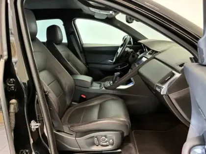 Photo 9 Jaguar E-Pace  2.0D 180ch R-Dynamic Première Edition AWD BVA9