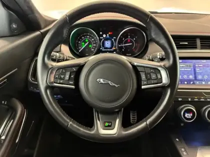 Photo 17 Jaguar E-Pace  2.0D 180ch R-Dynamic Première Edition AWD BVA9