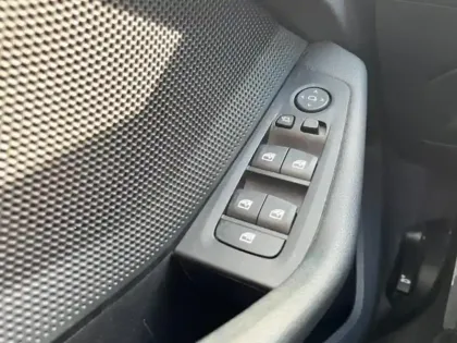 Photo 13 BMW Serie 1 Série 1 118iA 136ch Edition M Design DKG7