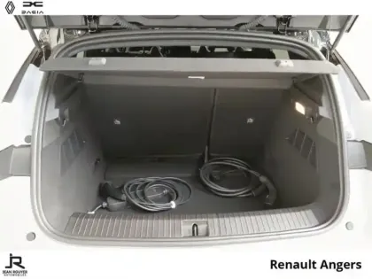 Photo 6 Renault Megane  E-Tech Electric 220ch Iconic autonomie confort -24