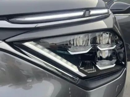 Photo 11 Citroën C4  PureTech 130ch S&S Shine EAT8