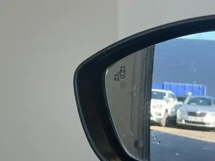 Photo 6 Peugeot 308  1.2 PureTech 110ch E6.3 S&S Tech Edition