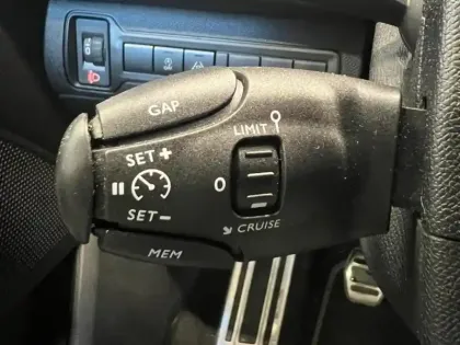 Photo 14 Peugeot 308  1.2 PureTech 110ch E6.3 S&S Tech Edition