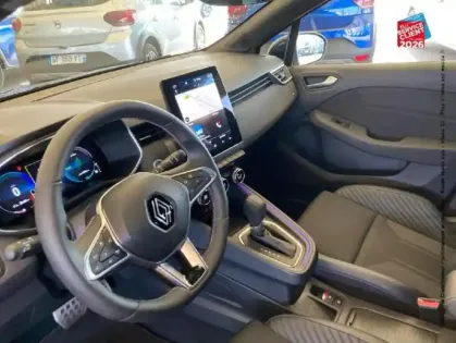 Photo 29 Renault Clio  1.6 E-Tech 145ch full hybrid esprit Alpine Camera GPS