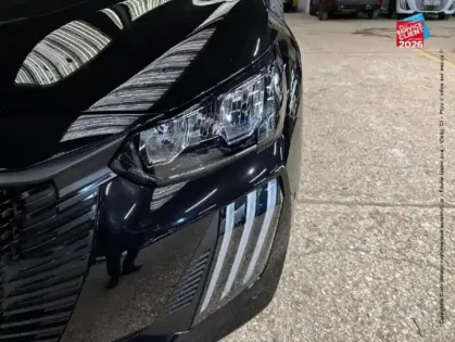 Photo 12 Peugeot 208  1.2 Hybrid 145ch Allure e-DCS6