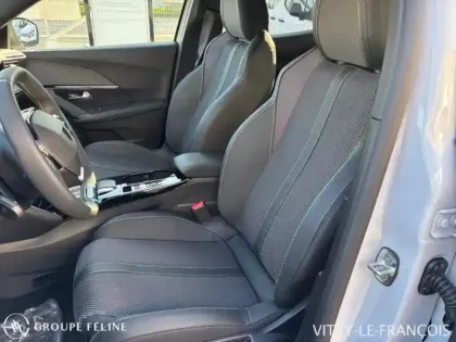 Photo 8 Peugeot 2008  1.2 Hybrid 145ch GT e-DCS6