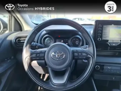 Photo 12 Toyota Yaris  116h Design 5p