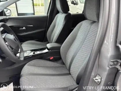 Photo 8 Peugeot 208  e- 156ch 54 kWh Allure