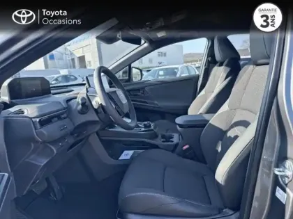 Photo 10 Toyota C-HR + 224ch 77kWh Design Grande Autonomie