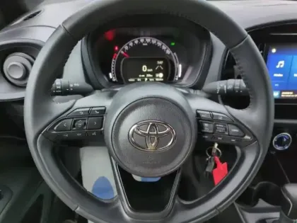 Photo 8 Toyota Aygo  X 1.0 VVT-i 72ch Dynamic S-CVT MY24