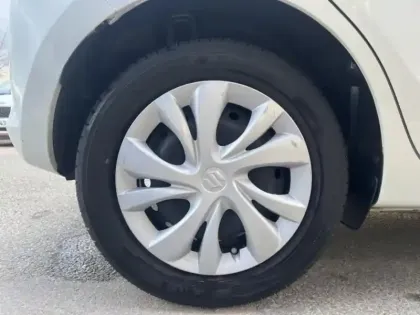 Photo 8 Suzuki Swift  1.2 Dualjet Hybrid 83ch Avantage