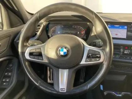 Photo 11 BMW Serie 1 Série 1 116dA 116ch M Sport DKG7