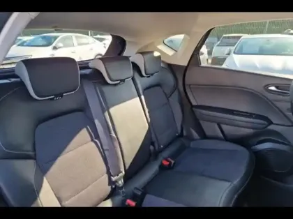 Photo 10 Renault Captur  1.6 E-Tech hybride 145ch Intens -21