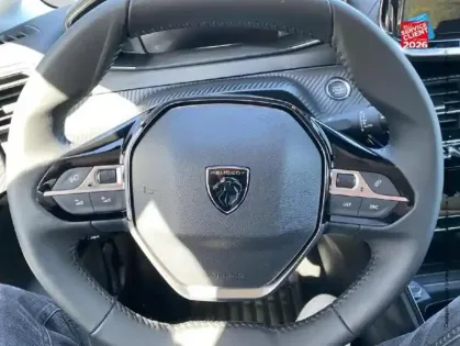 Photo 11 Peugeot 208  e- 136ch Allure