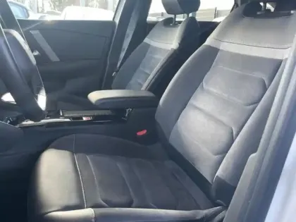 Photo 8 Citroën C4  PureTech 130ch S&S Shine Pack EAT8