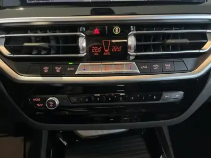 Photo 11 BMW X3  xDrive20i 184ch Business Design