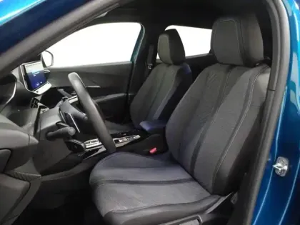 Photo 7 Peugeot 2008  1.2 Hybrid 145ch Allure e-DCS6