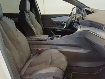 Photo 11 Peugeot 5008  Hybrid 136ch GT e-DCS6