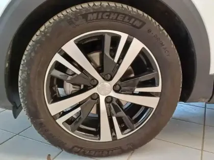 Photo 8 Peugeot 5008  Hybrid 136ch GT e-DCS6