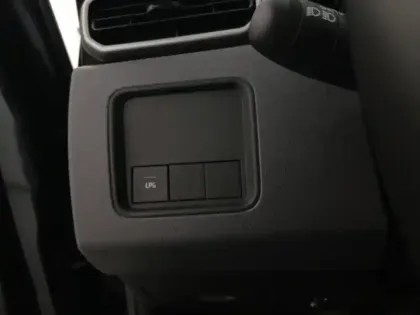 Photo 13 Dacia Duster  1.0 ECO-G 100ch  Essential 4x2