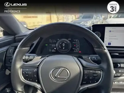 Photo 12 Lexus Es  300h Executive MY25