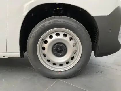 Photo 6 Peugeot Partner  Fourgon M Diesel 130ch Manuelle