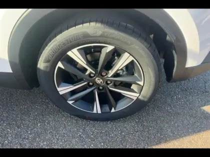 Photo 11 Toyota C-HR  2.0 Hybride Rechargeable 225ch Graphic MY26