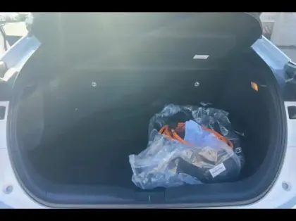 Photo 8 Toyota C-HR  2.0 Hybride Rechargeable 225ch Graphic MY26