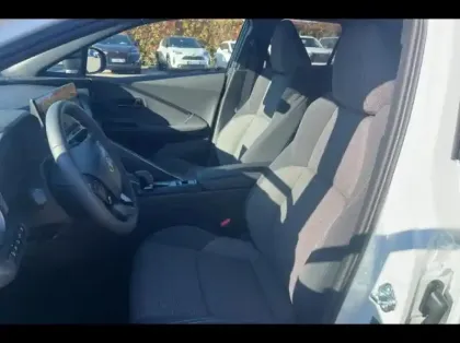 Photo 9 Toyota C-HR  2.0 Hybride Rechargeable 225ch Graphic MY26