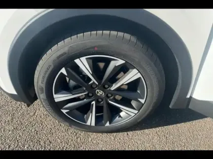 Photo 14 Toyota C-HR  2.0 Hybride Rechargeable 225ch Graphic MY26