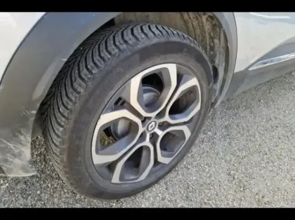 Photo 12 Renault Captur  1.3 TCe 140ch FAP Intens -21