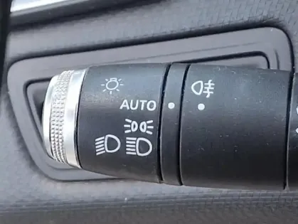 Photo 10 Renault Clio Société V Air Nav Blue dCi 85