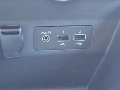 Photo 11 Renault Clio Société V Air Nav Blue dCi 85