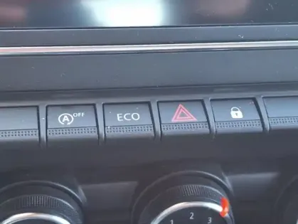 Photo 9 Renault Clio Société V Air Nav Blue dCi 85